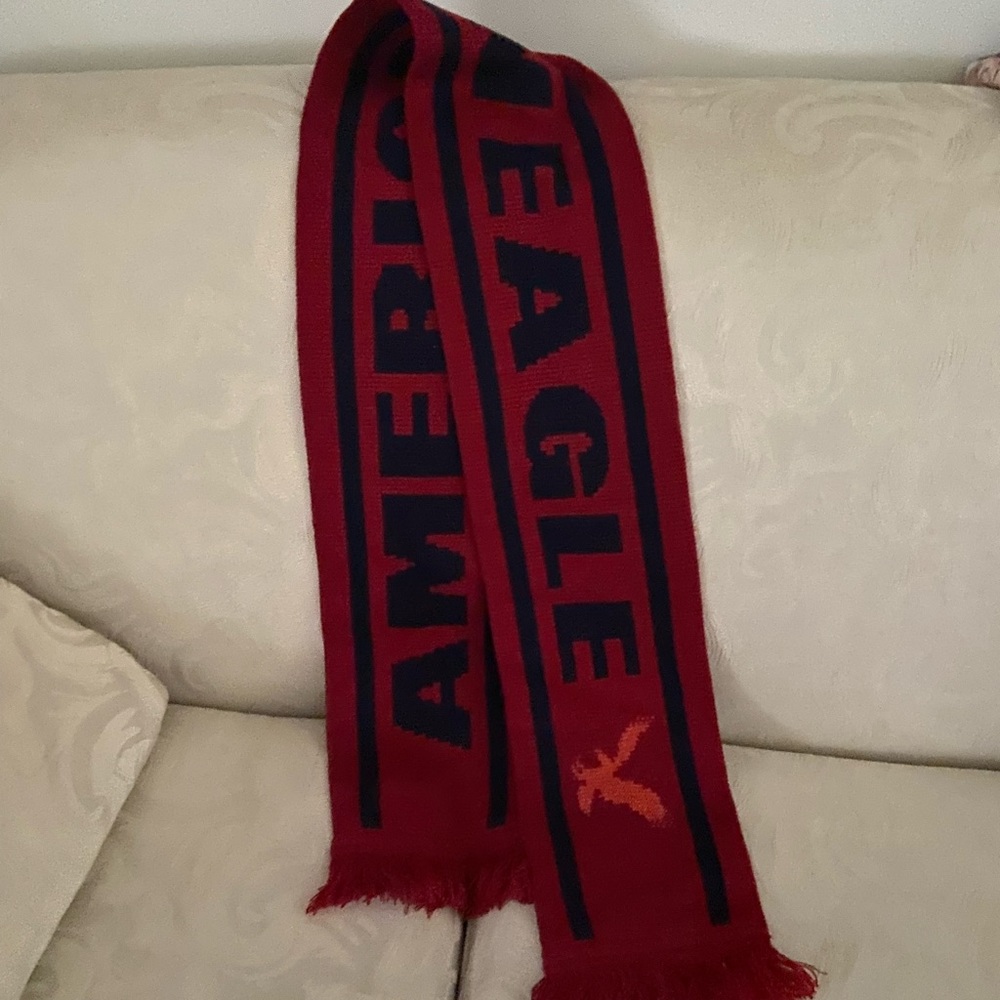 American Eagle Scarf, men or women, never worn